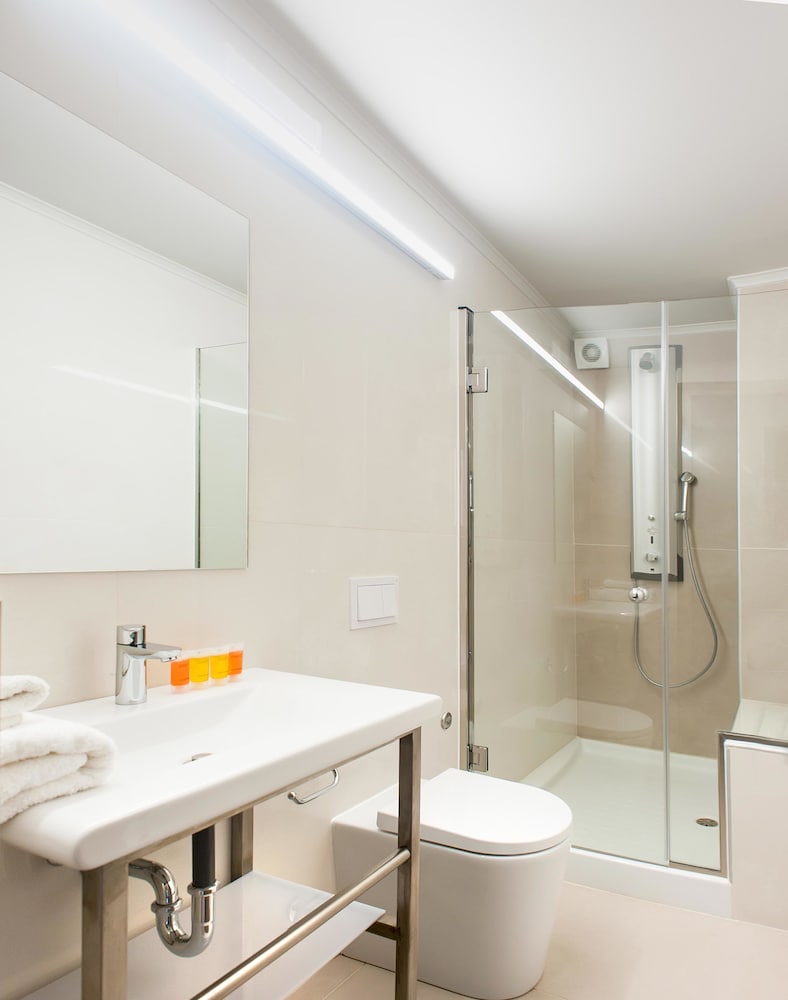 Standard Room - Photo 7