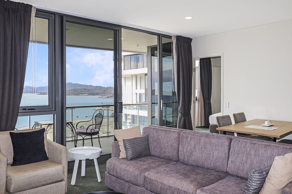Suite, 2 Queen Beds, Harbor View (High Floor) - Photo 10