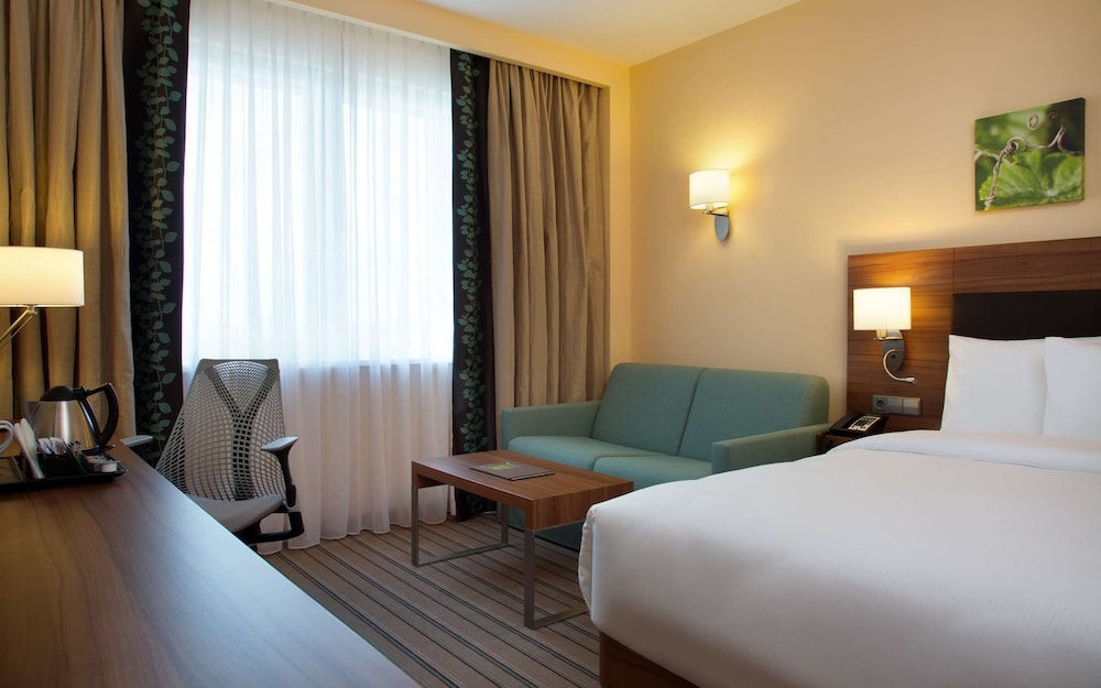 Room, 1 Queen Bed photo 1