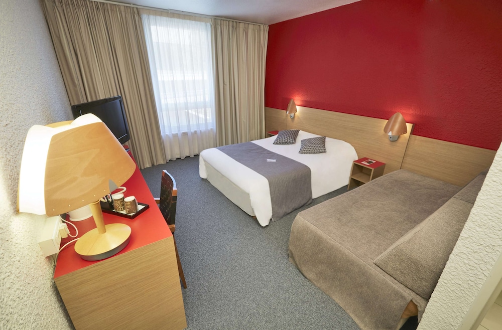 Superior Room, Multiple Beds - Photo 9