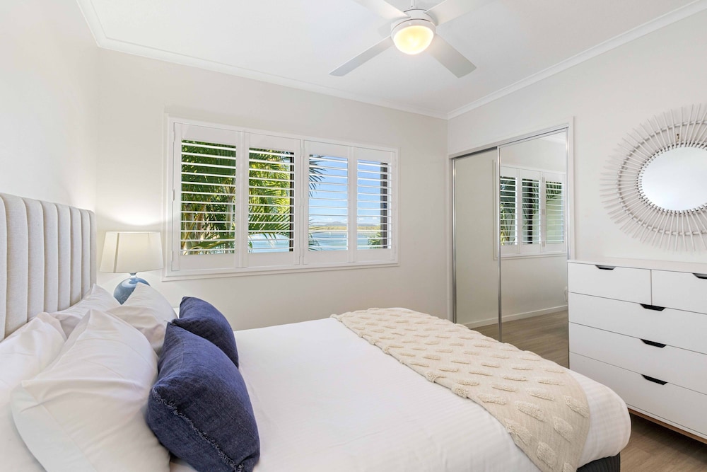 1 Bedroom Premium Beachside Apartment