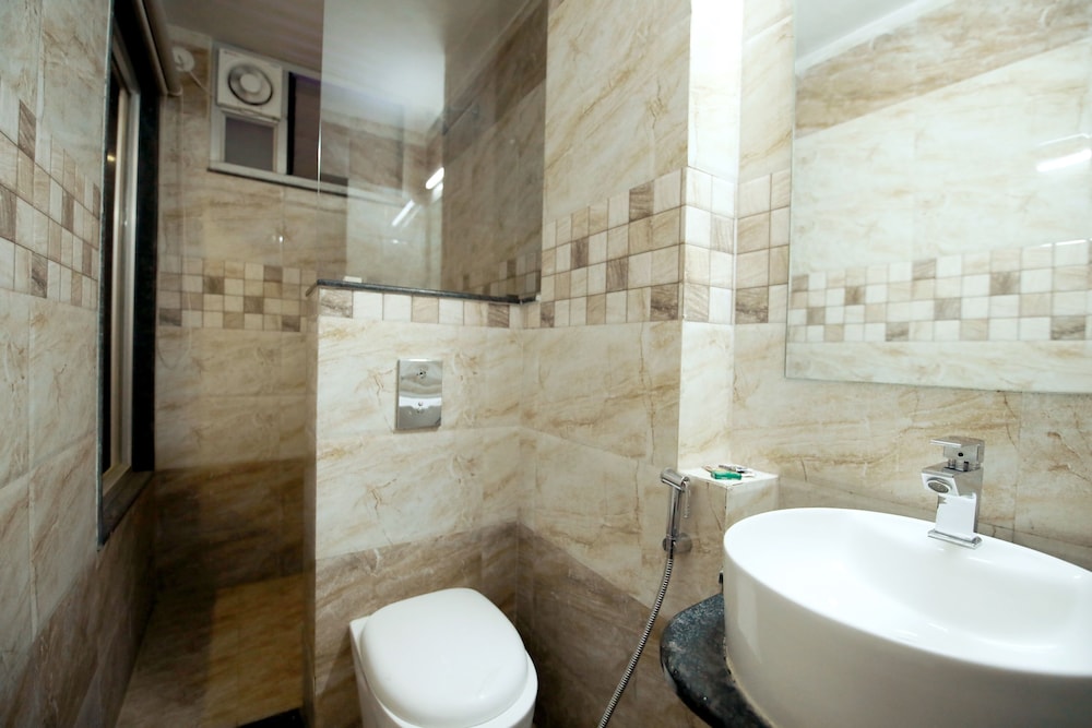 Deluxe Room - Photo 2