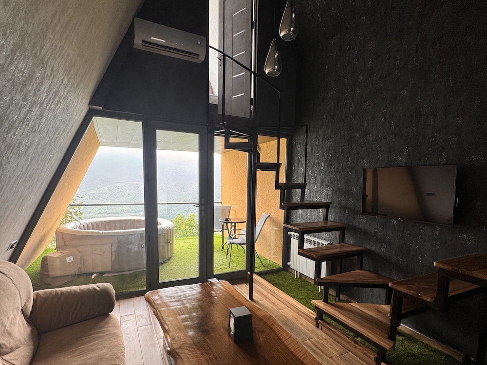Deluxe Double Room, Balcony, Mountain View photo 3