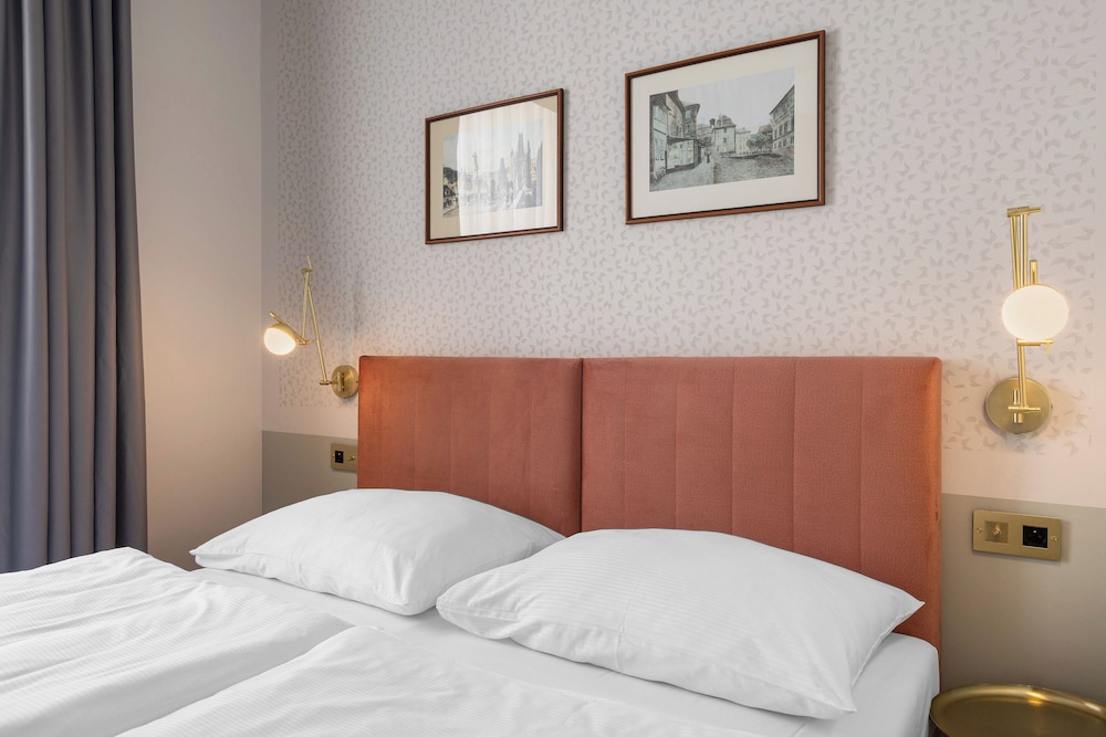 Superior Double or Twin Room - Photo 11