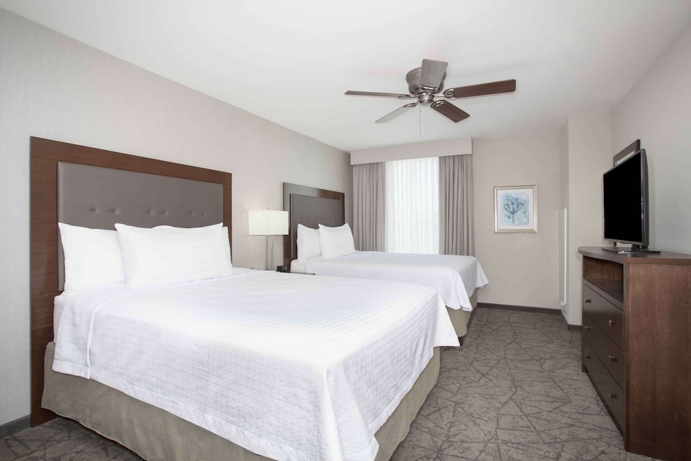 Suite, 1 King Bed, Accessible, Non Smoking thumbnail 5