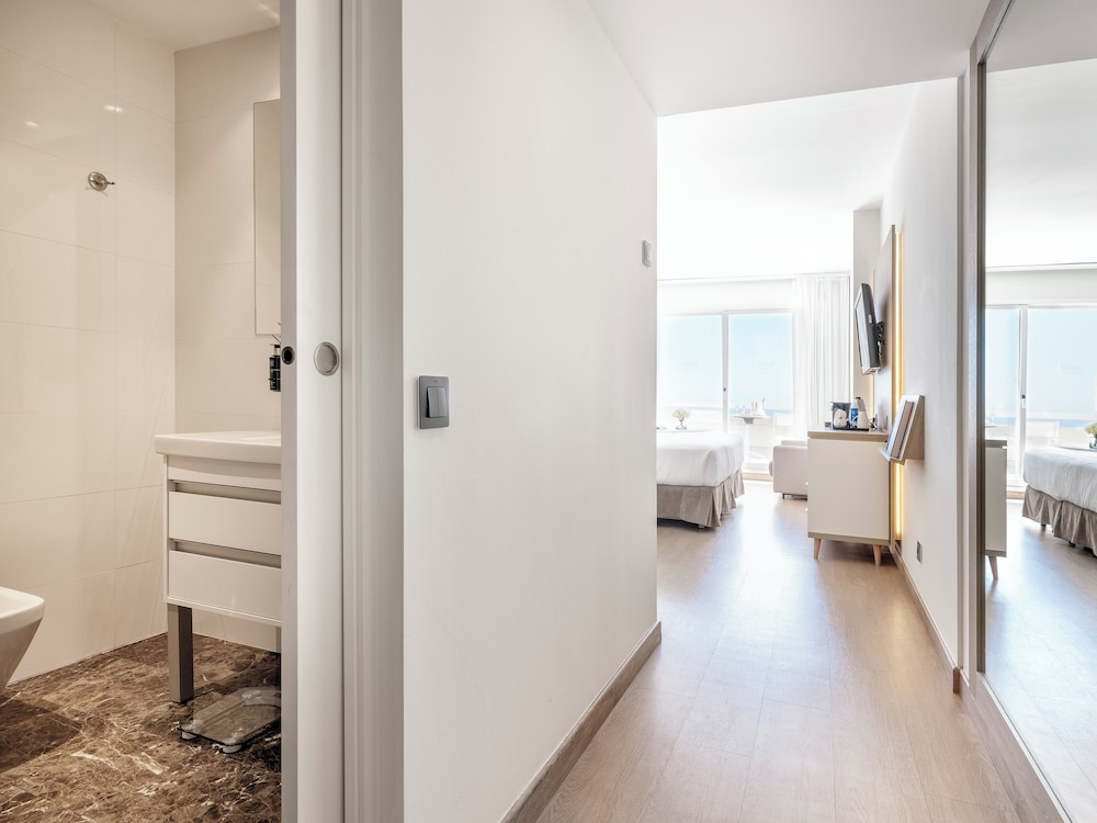 Premium Room, Sea View (Grand) (2 Adults + 2 Children) - Photo 7