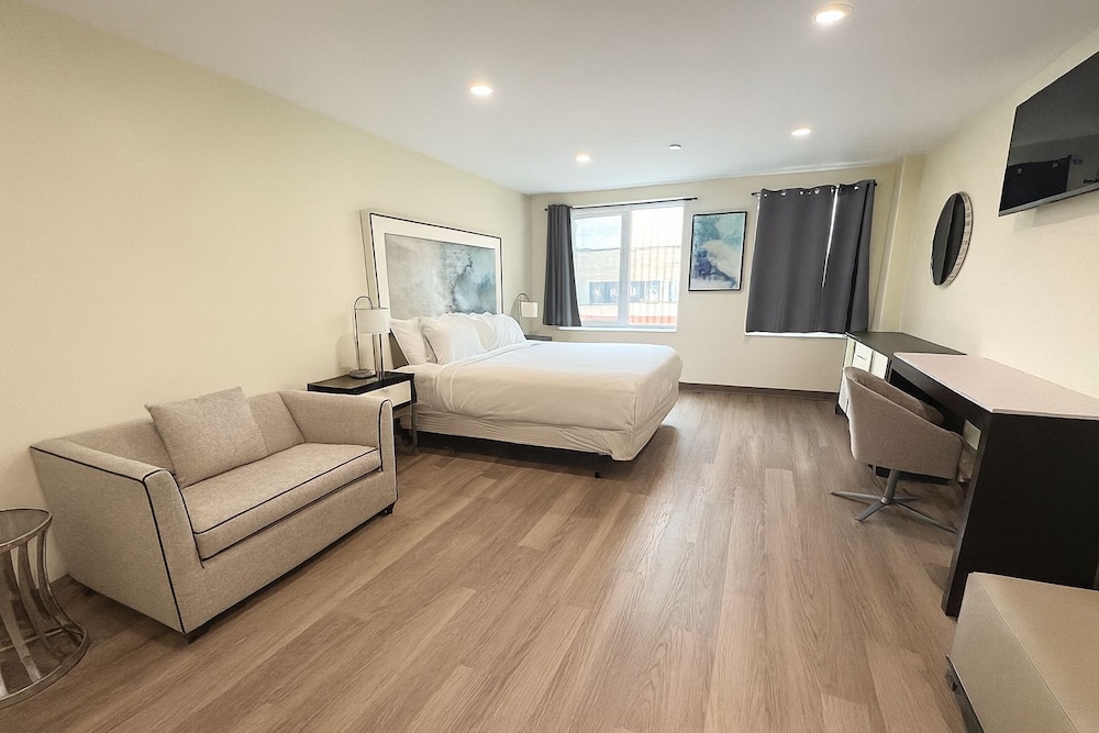 Deluxe Studio Suite photo 1