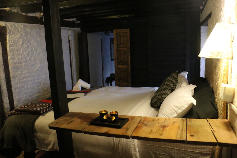 Deluxe Double Room, 1 King Bed, Private Bathroom photo 1