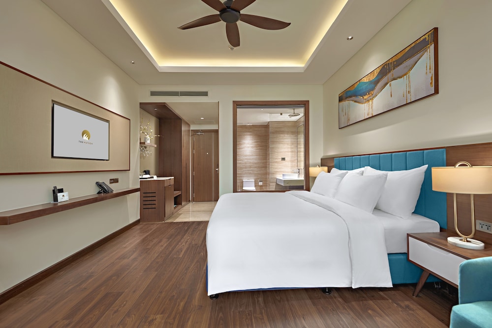 Suite Double Room with Oceanview Balcony - Photo 3