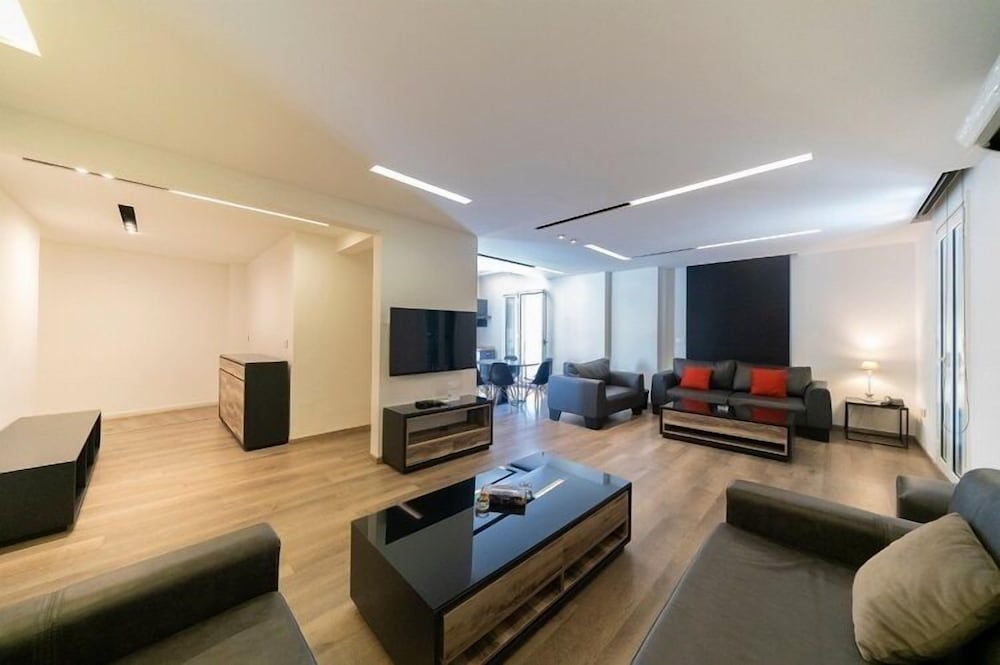 Duplex, 2 Bedrooms, City View