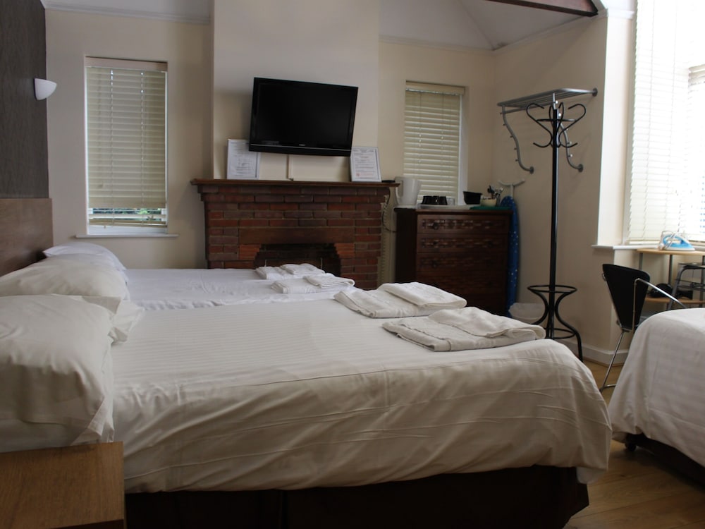 Standard Suite, Shared Bathroom (Large) photo 1