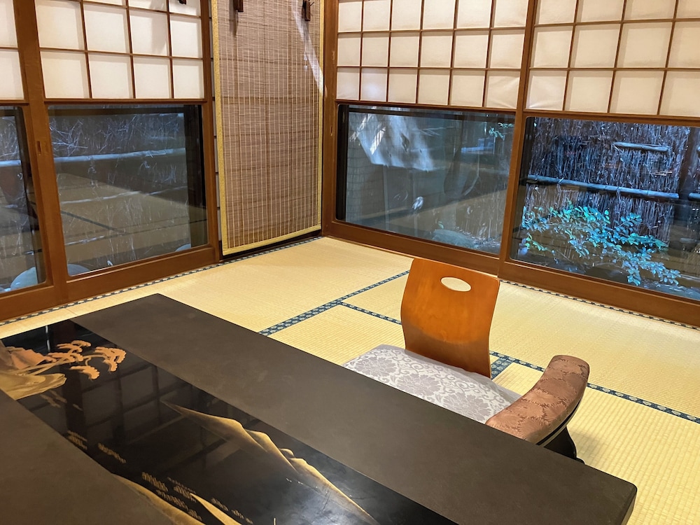 Annex SHUNSOU - Quadruple Room with Hot Spring Rock Bath photo 3