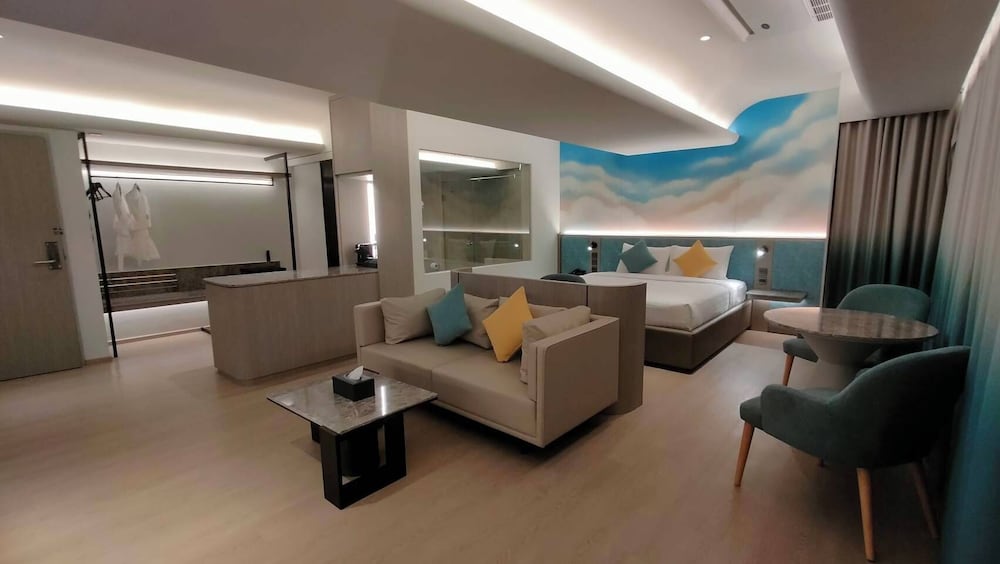 Deluxe Suite
