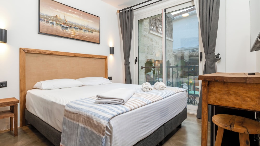 Deluxe Double Room, Courtyard View