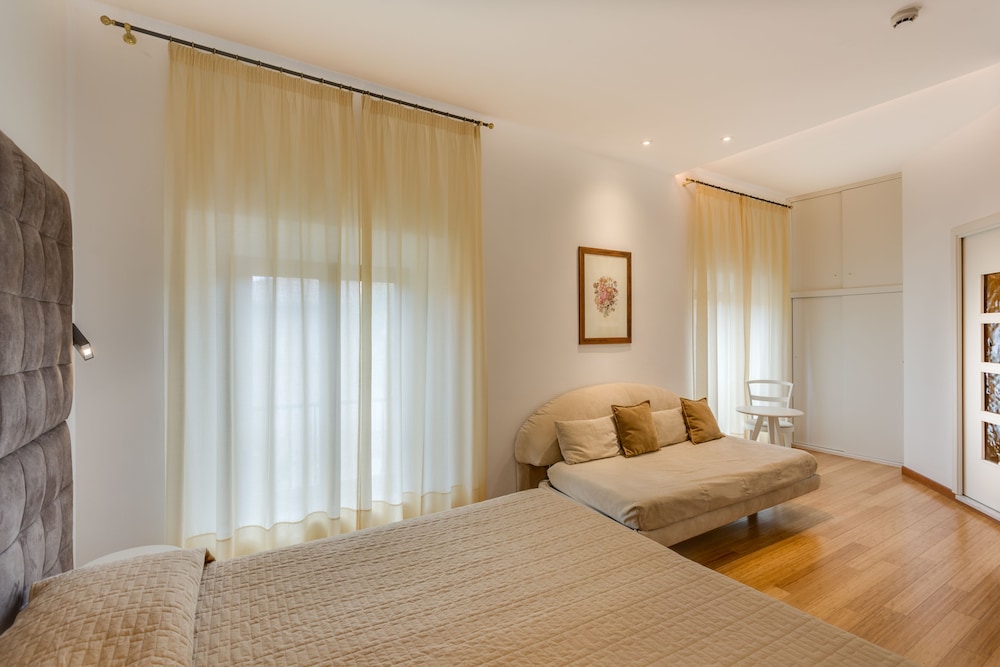 Standard Triple Room - Photo 3
