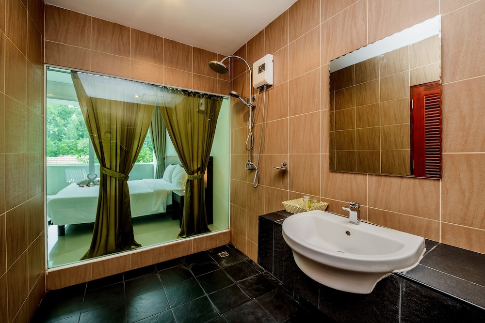 Deluxe room (NO airport transfer) - Photo 7