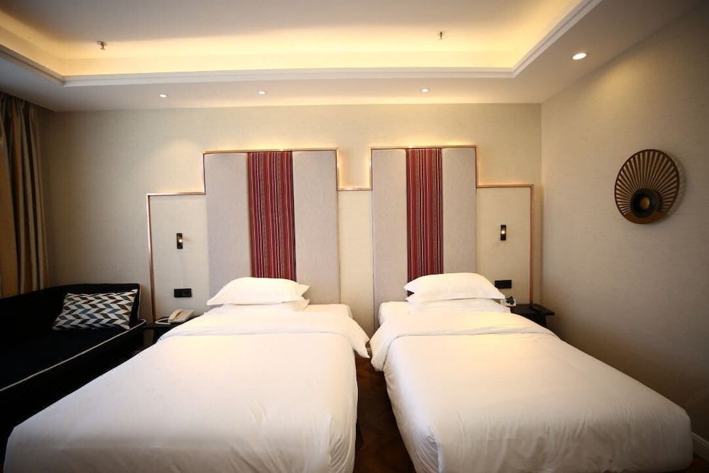 Standard Twin Room, City View photo 2