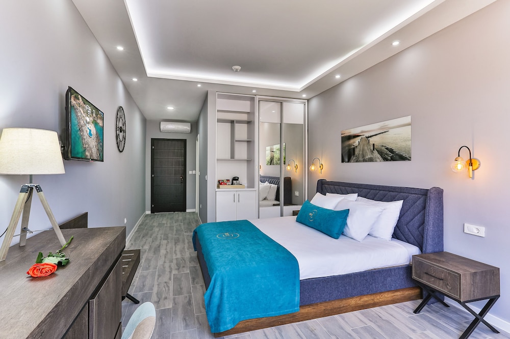 Deluxe Room - Photo 2
