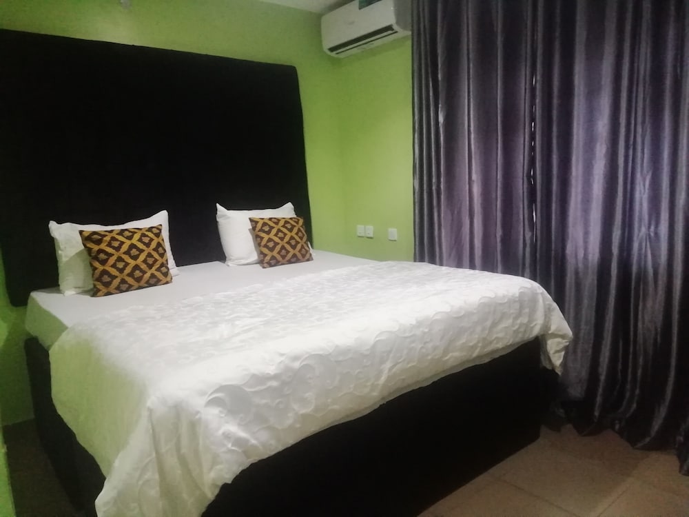 Classic Room - Photo 1