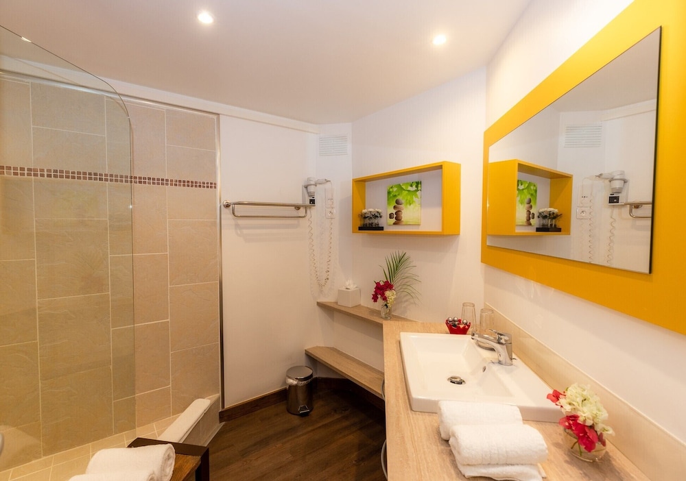 Superior Junior Suite - Photo 18