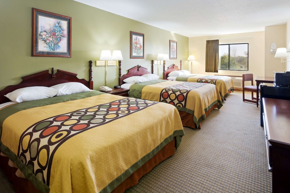 Suite, Multiple Beds - Photo 1