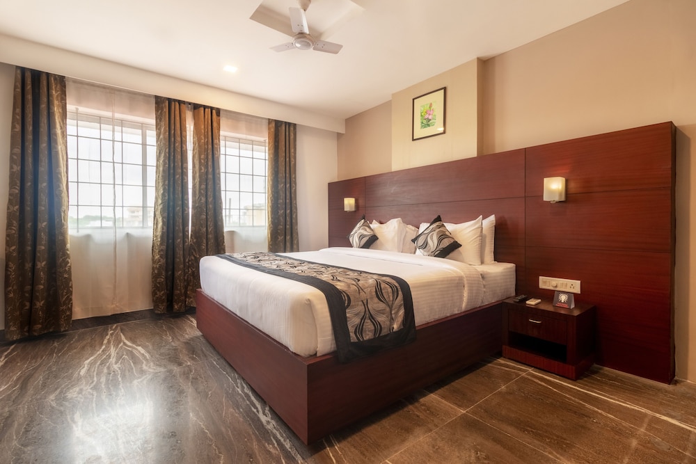 Executive Room - Photo 1