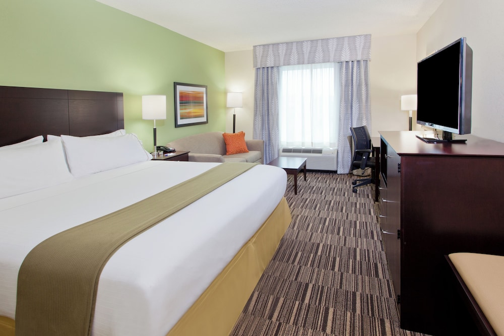 Standard Room, 1 King Bed with Sofa bed (Walk-In Shower) photo 1