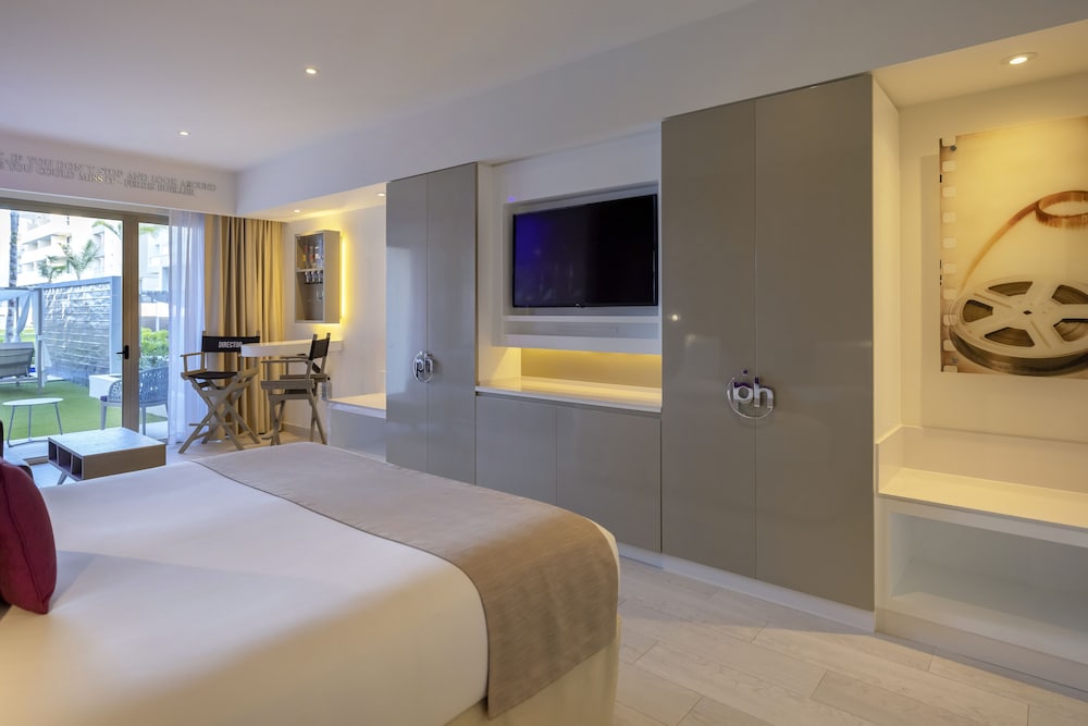 STAR Class Junior Suite Swim Out - Photo 3