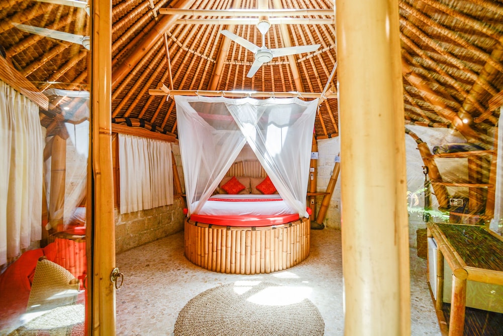 Bungalow with Air Conditioning photo 2