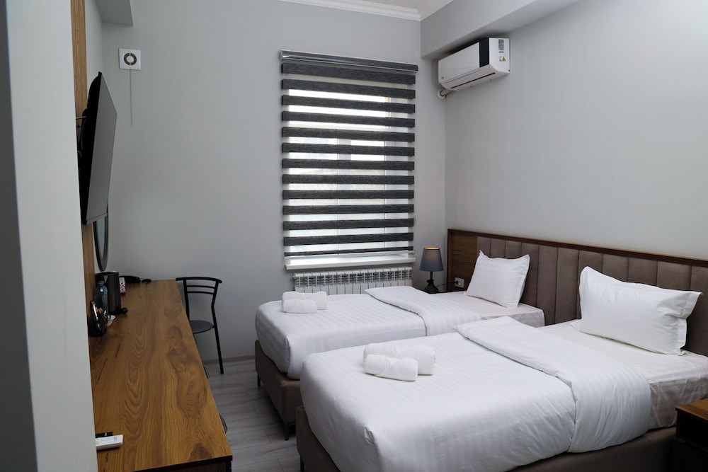 Comfort Double or Twin Room - Photo 1