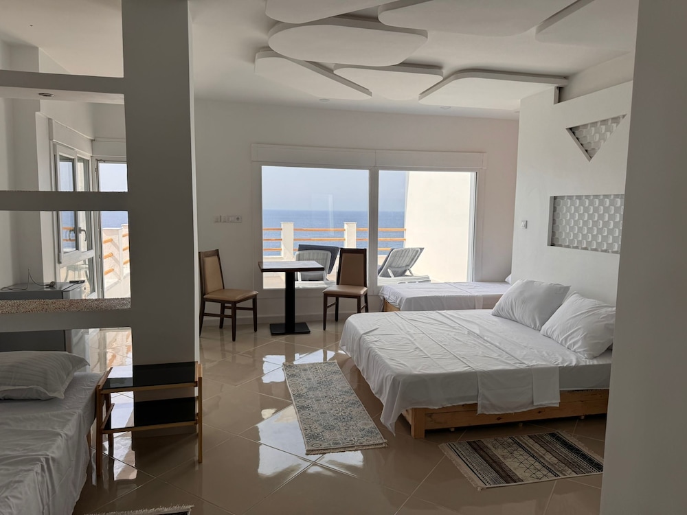 Elite Apartment, Multiple Beds, Balcony, Ocean View photo 3
