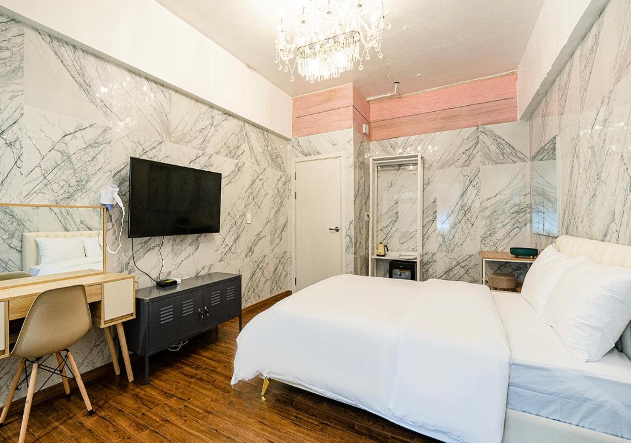 Royal Queen Room - Photo 3