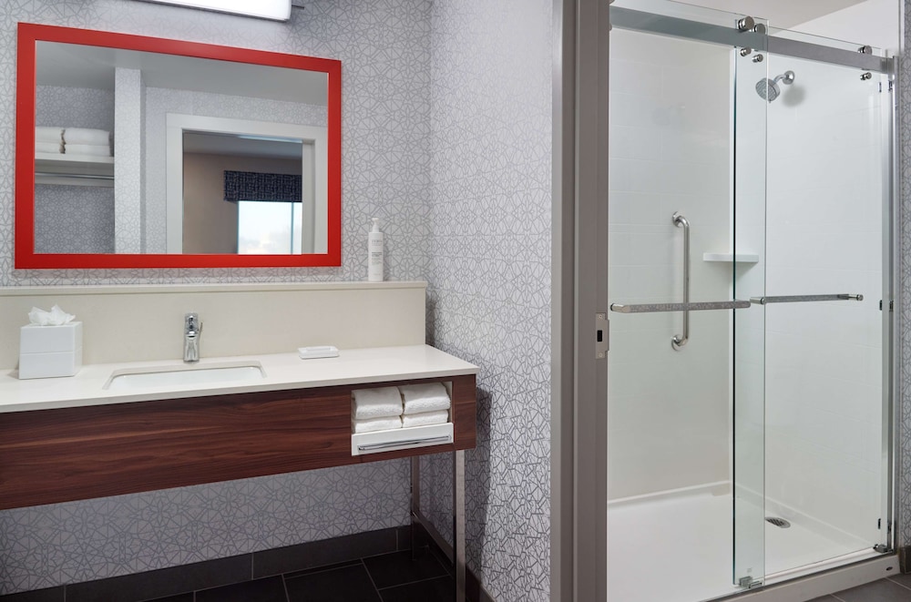 Studio, 2 Queen Beds, Refrigerator & Microwave (Wet bar)