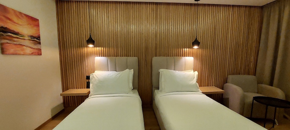 Standard Twin Room - Photo 1