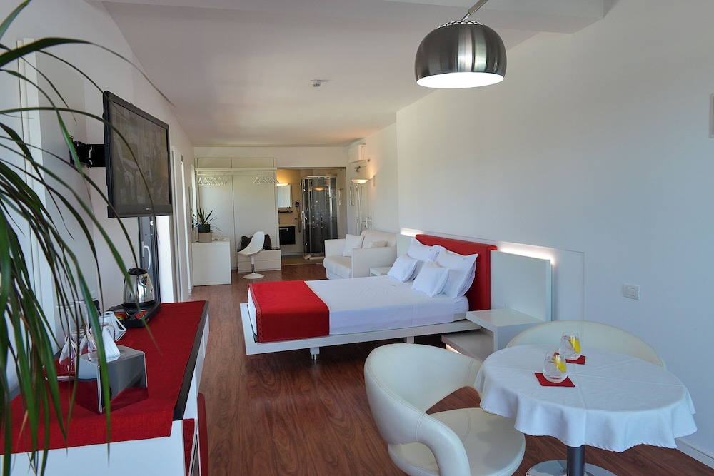 Comfort Suite photo 1