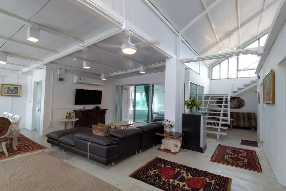 Penthouse - Photo 9