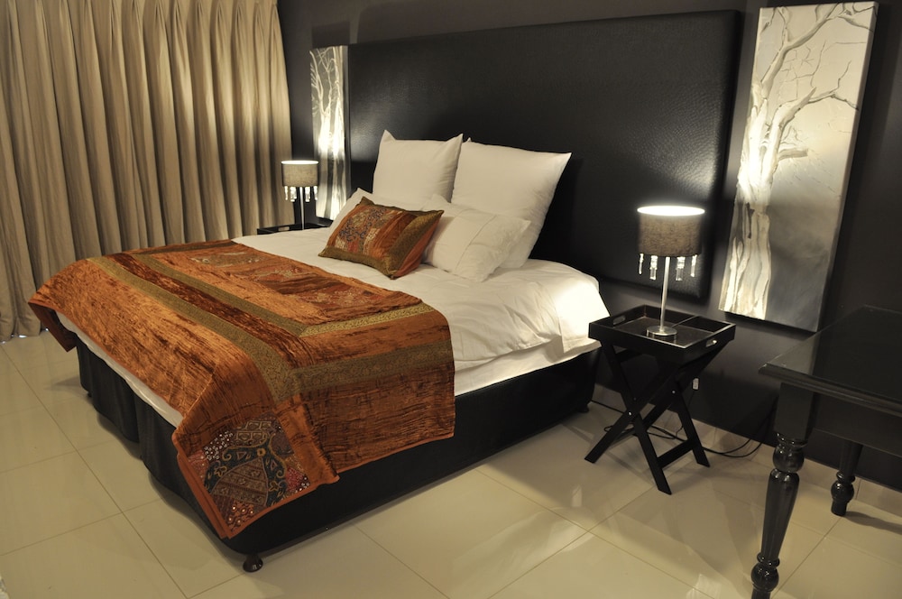Executive Quadruple Room photo 2