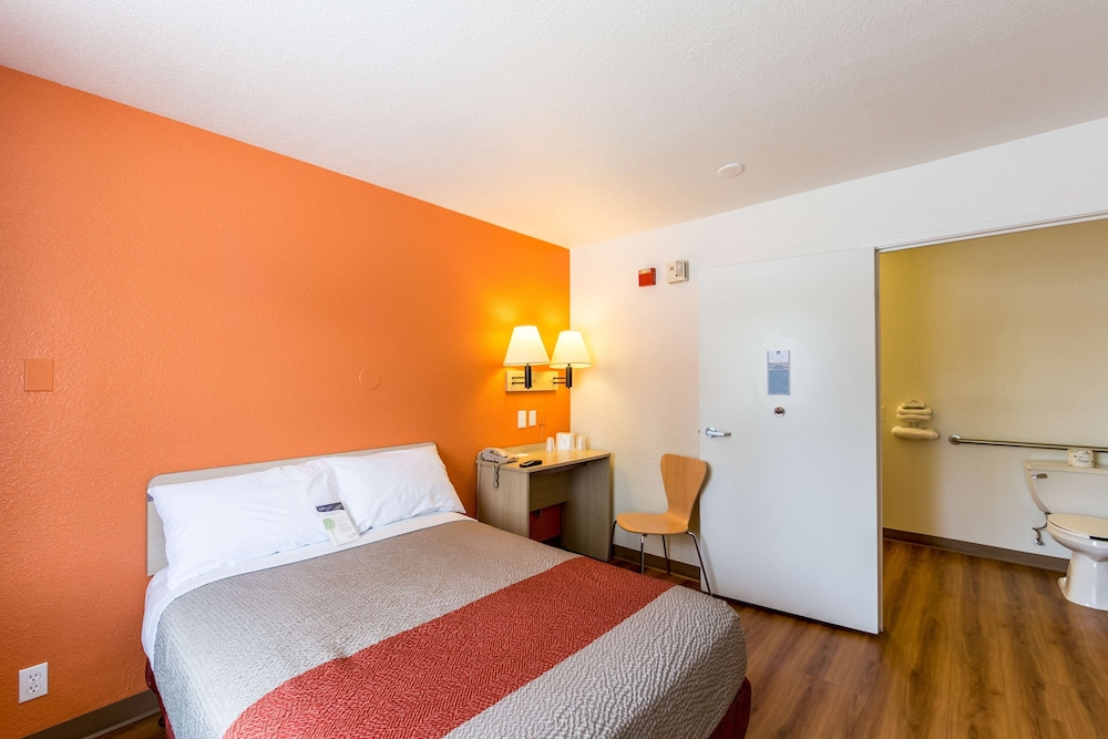 Standard Room, 1 Double Bed, Non Smoking photo 2