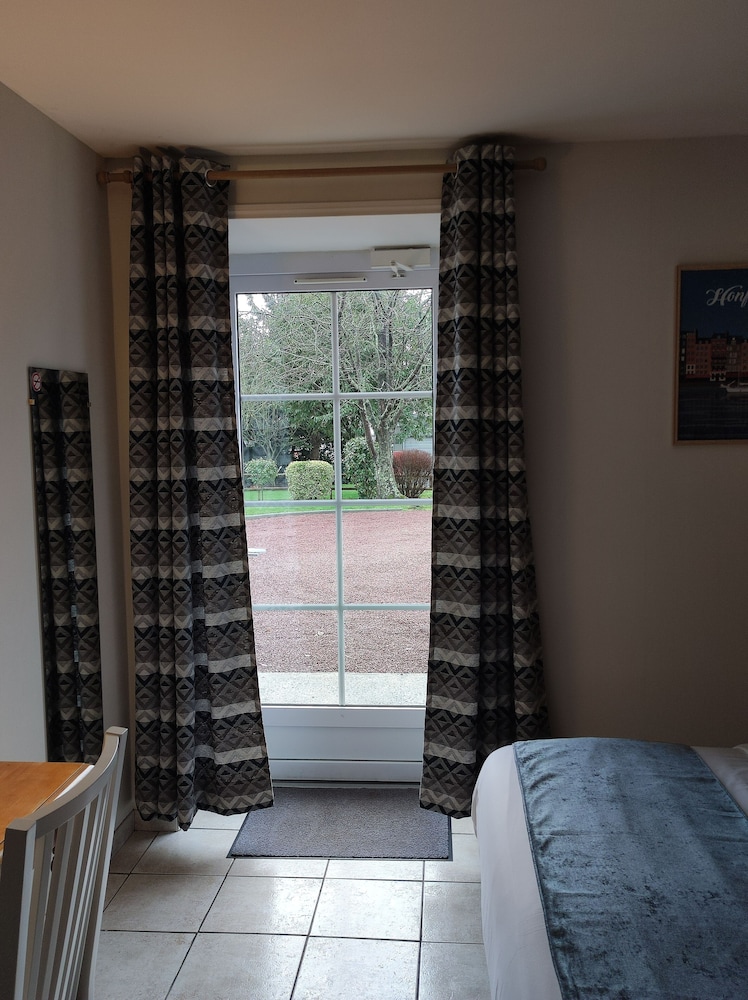 Double or Twin Room, Garden View, Ground Floor photo 2