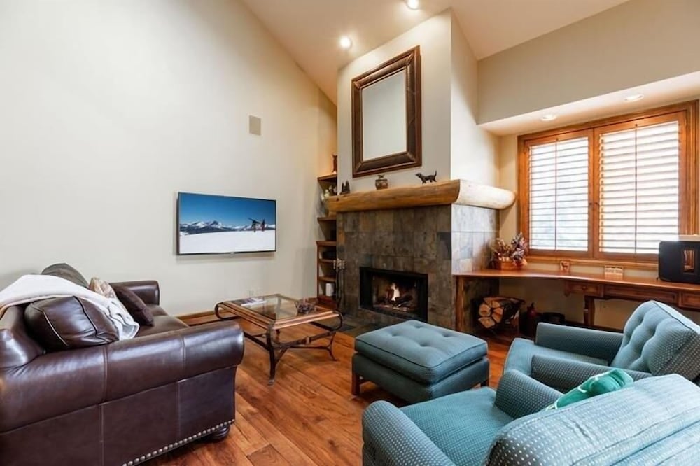 Condo, 5 Bedrooms