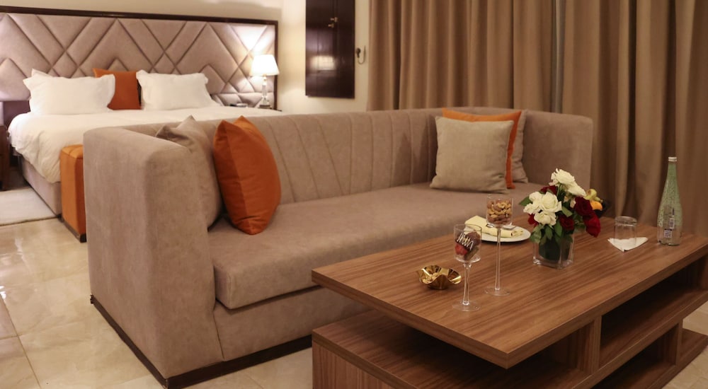 Deluxe Suite - Photo 17