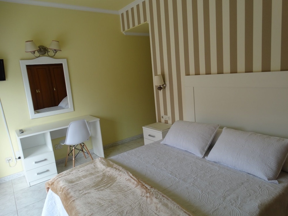 Double Or Twin Room photo 3