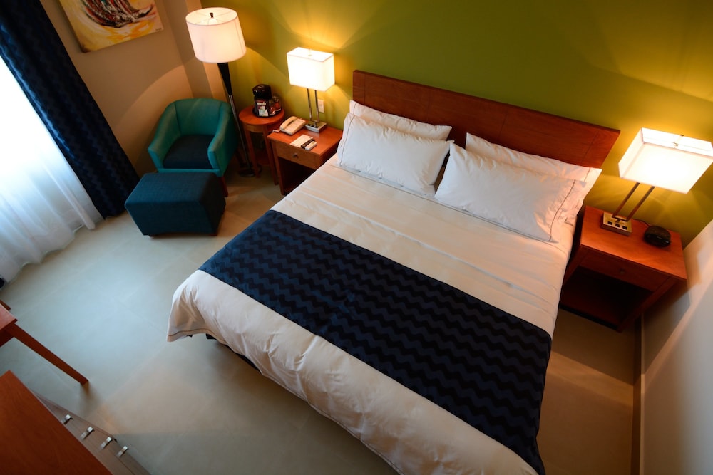 Standard Room, 1 King Bed (Extra Floor Space)