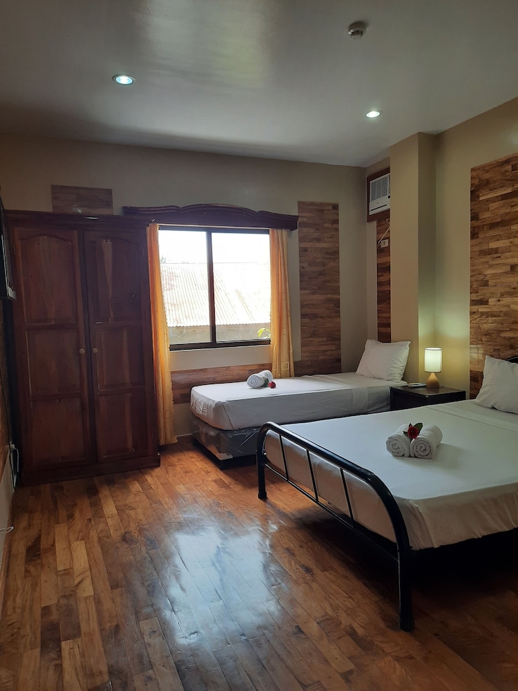 Standard Twin Room photo 2