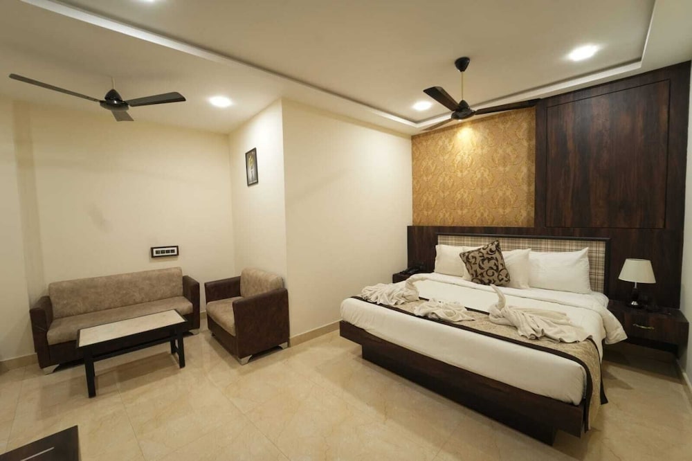 Deluxe Double Room, Non Smoking, City View photo 3