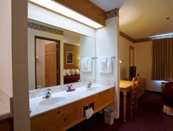 King Suite photo 2