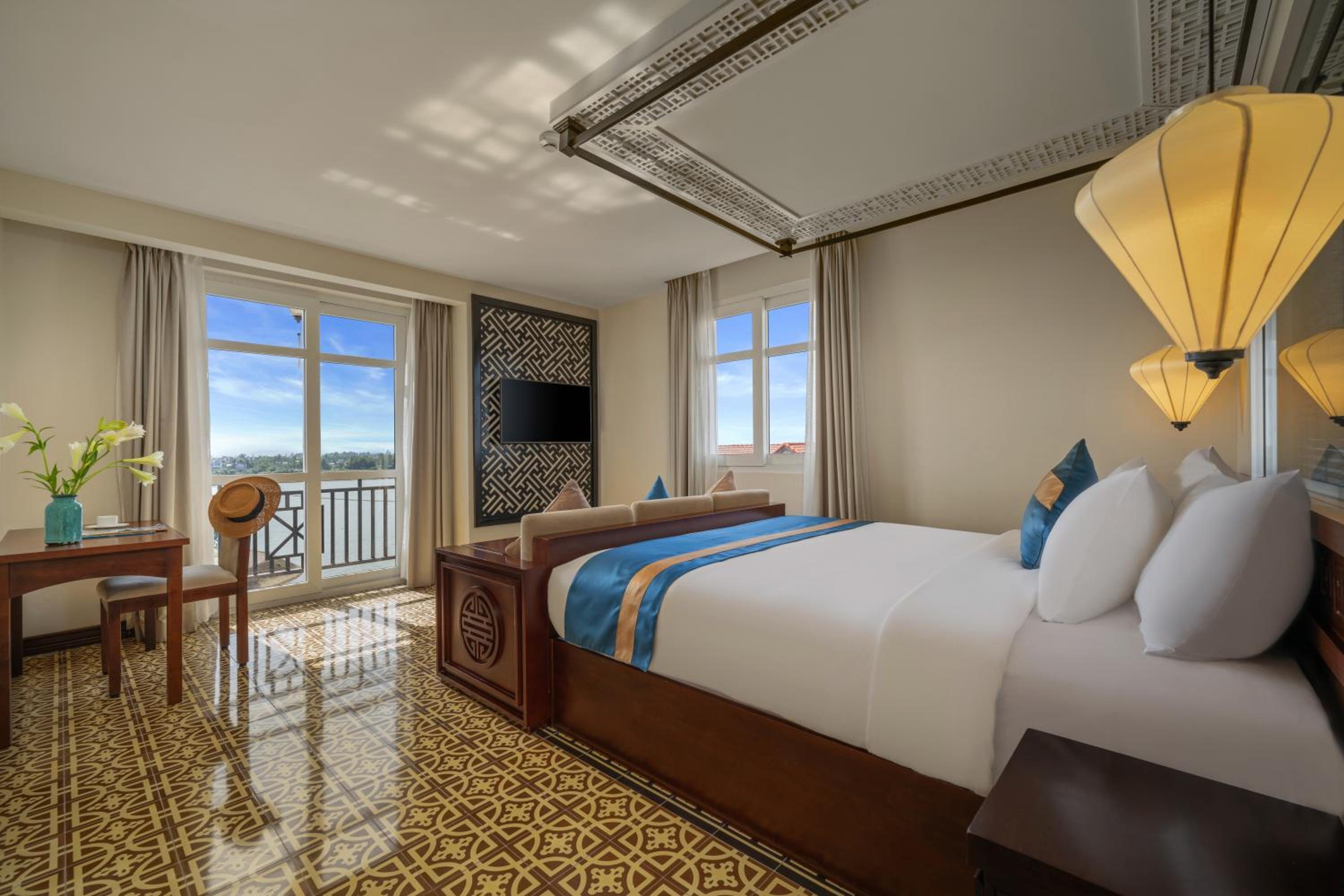 Junior Suite - Water Front