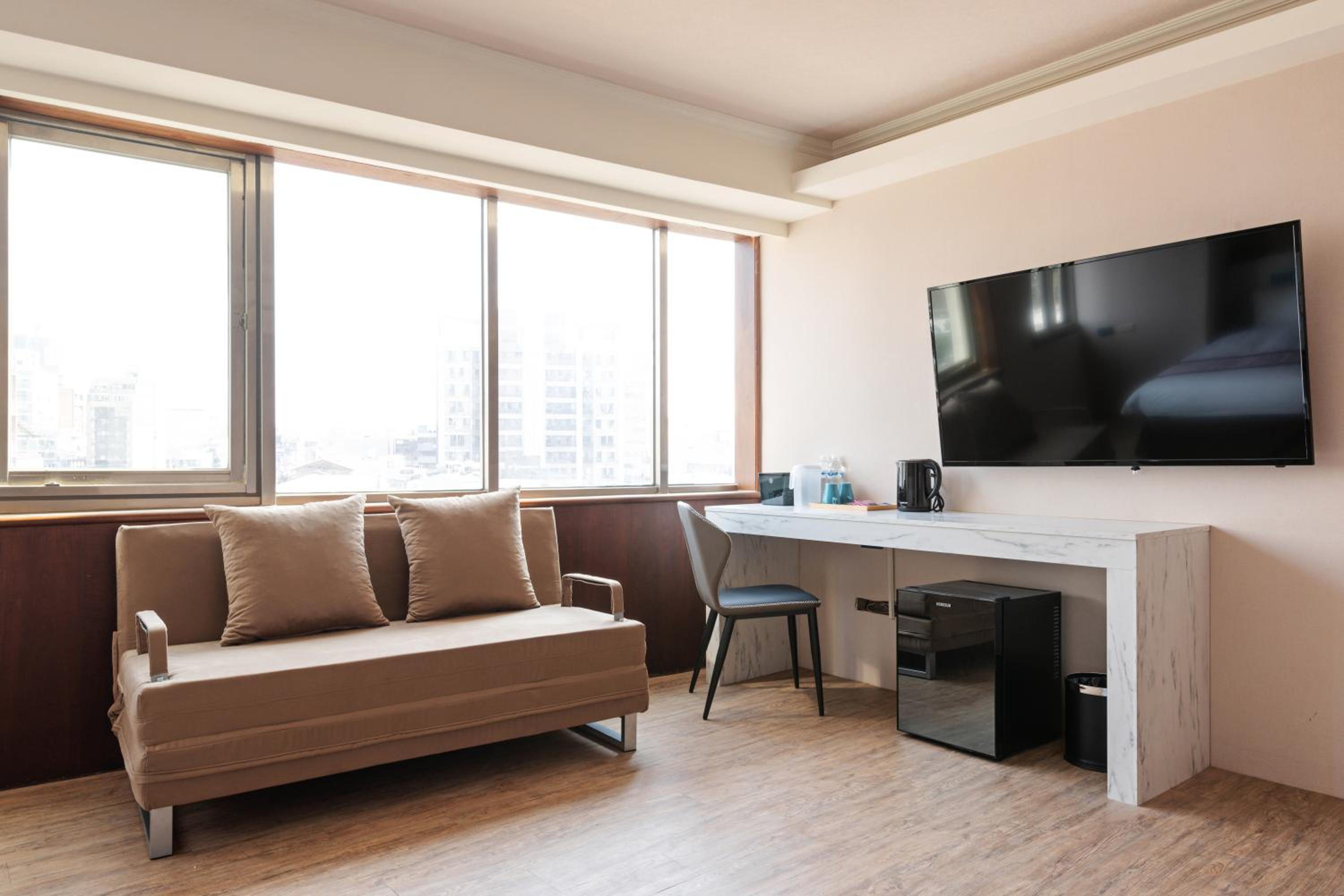 Deluxe Double Room photo 2