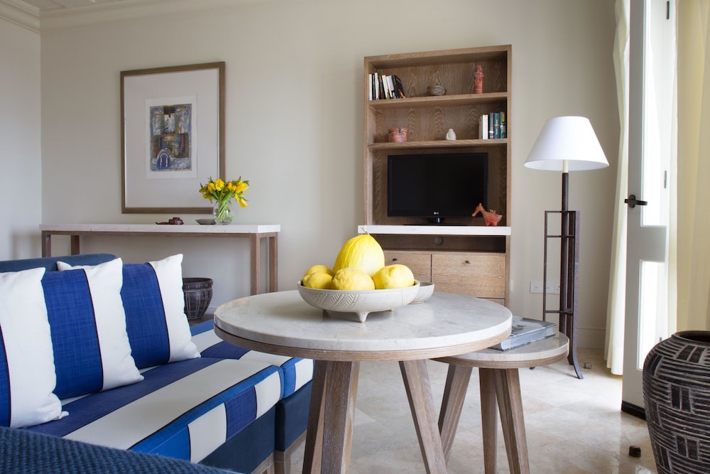 Interconnecting Junior Suite with Pool & Garden Studio with Sea View