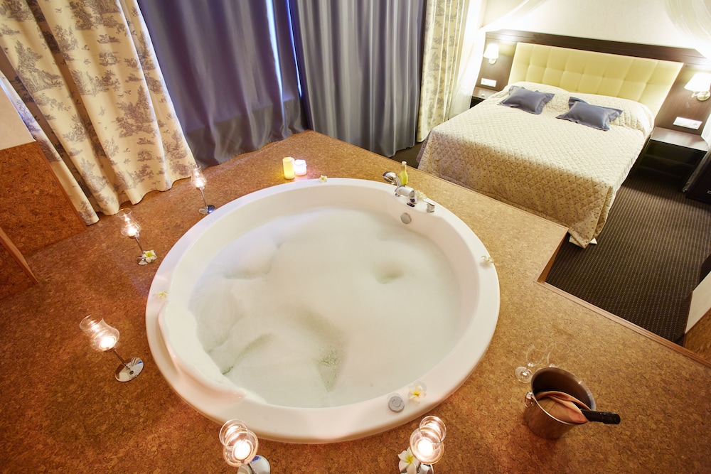 SPA Suite photo 3